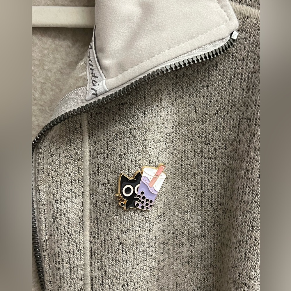 3/$15 Cute Boba Tea Cat Pin Brooch - Picture 2 of 5